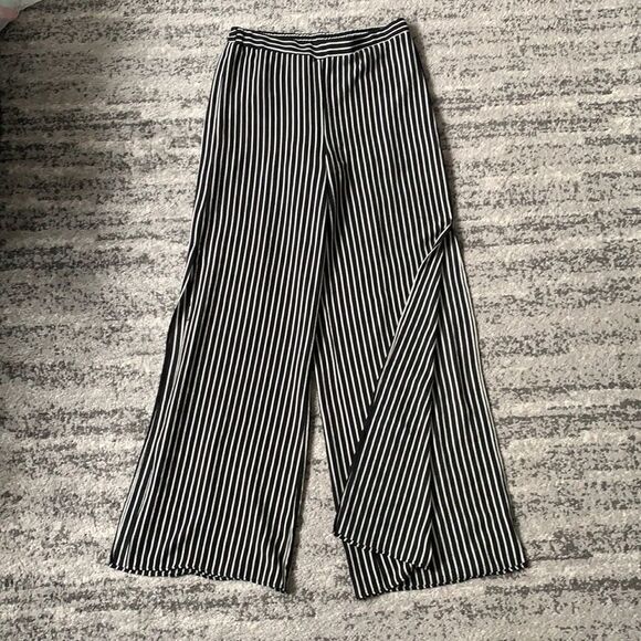 Aqua Pants - Black and white striped pants with slit L